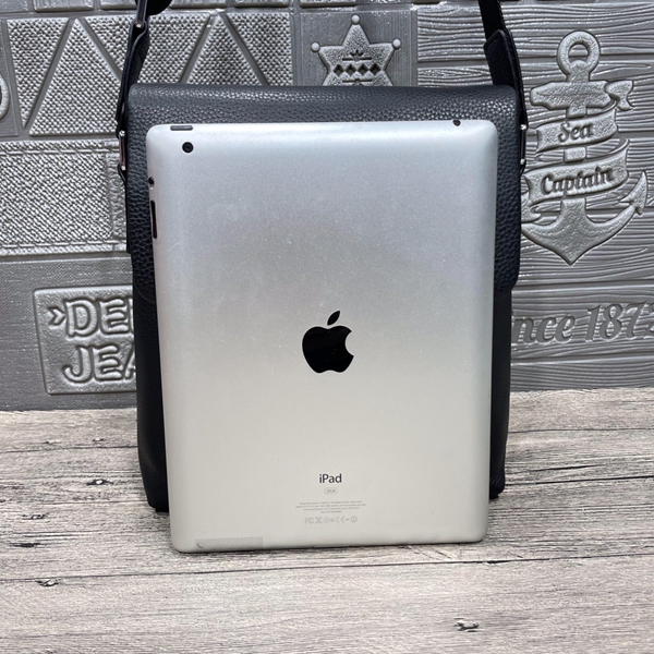 スーパーコピーブランドバッグ背面デザイン